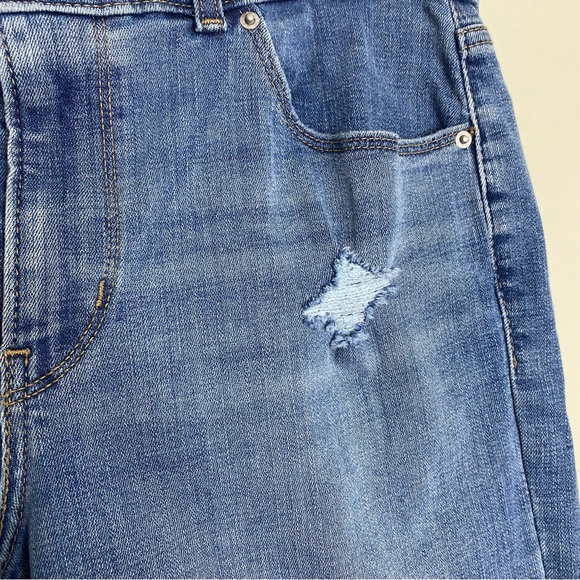 Levi’s lightly distressed Bermuda shorts 29 - Picture 3 of 6